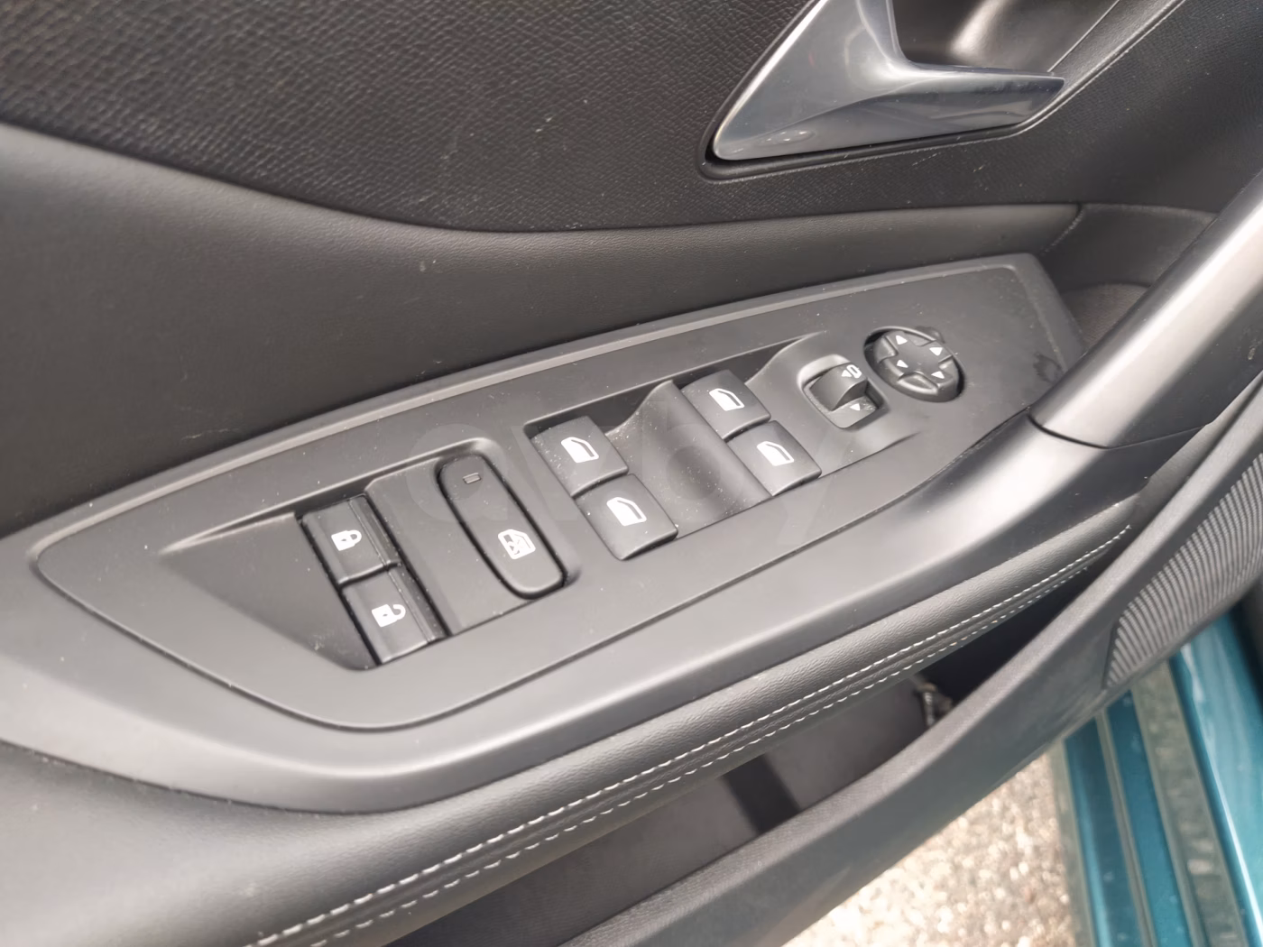 Peugeot 308 фото 16