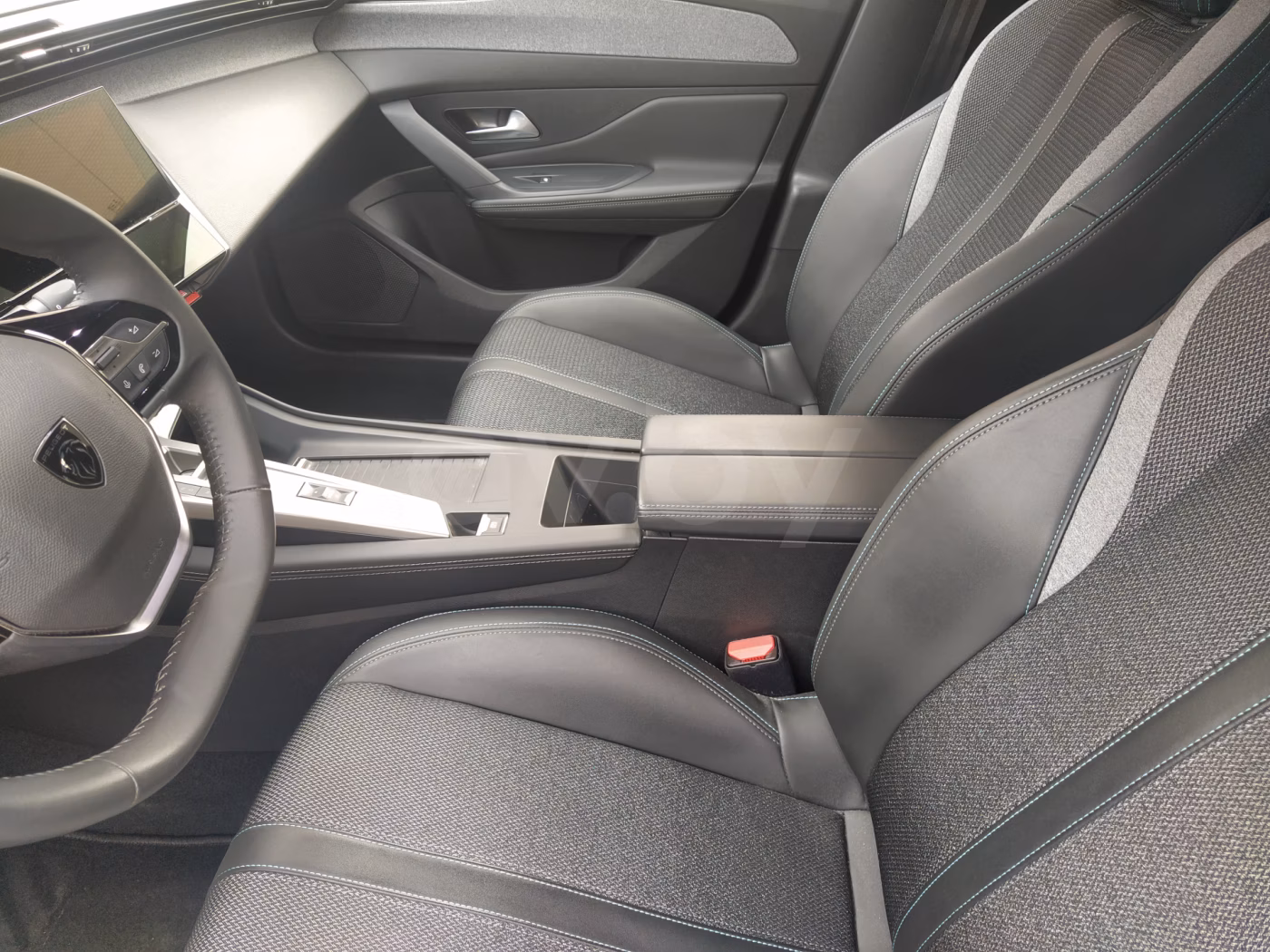 Peugeot 308 фото 15