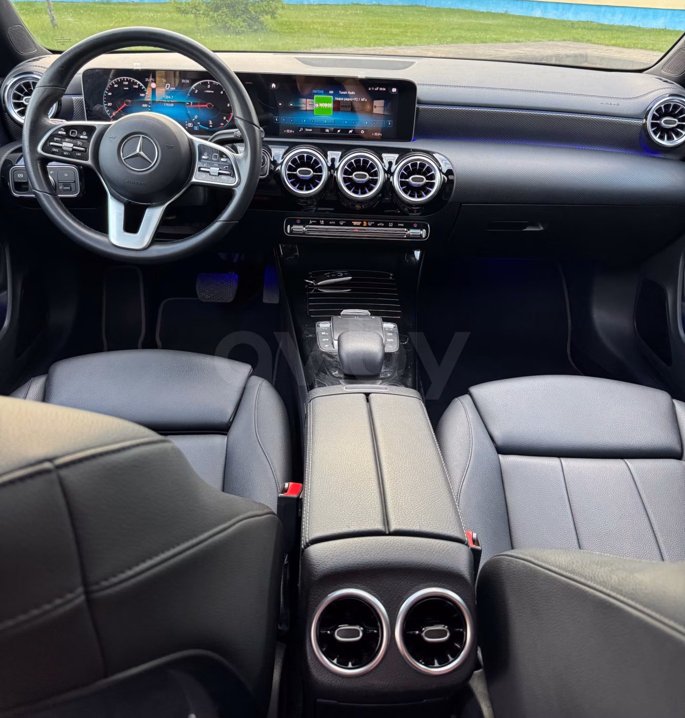 Mercedes-Benz CLA фото 16