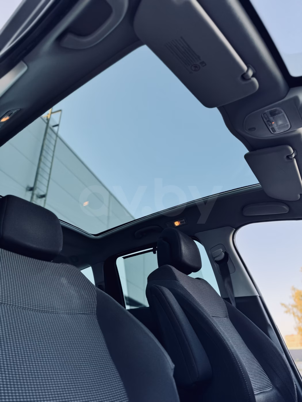 Peugeot 5008 фото 8