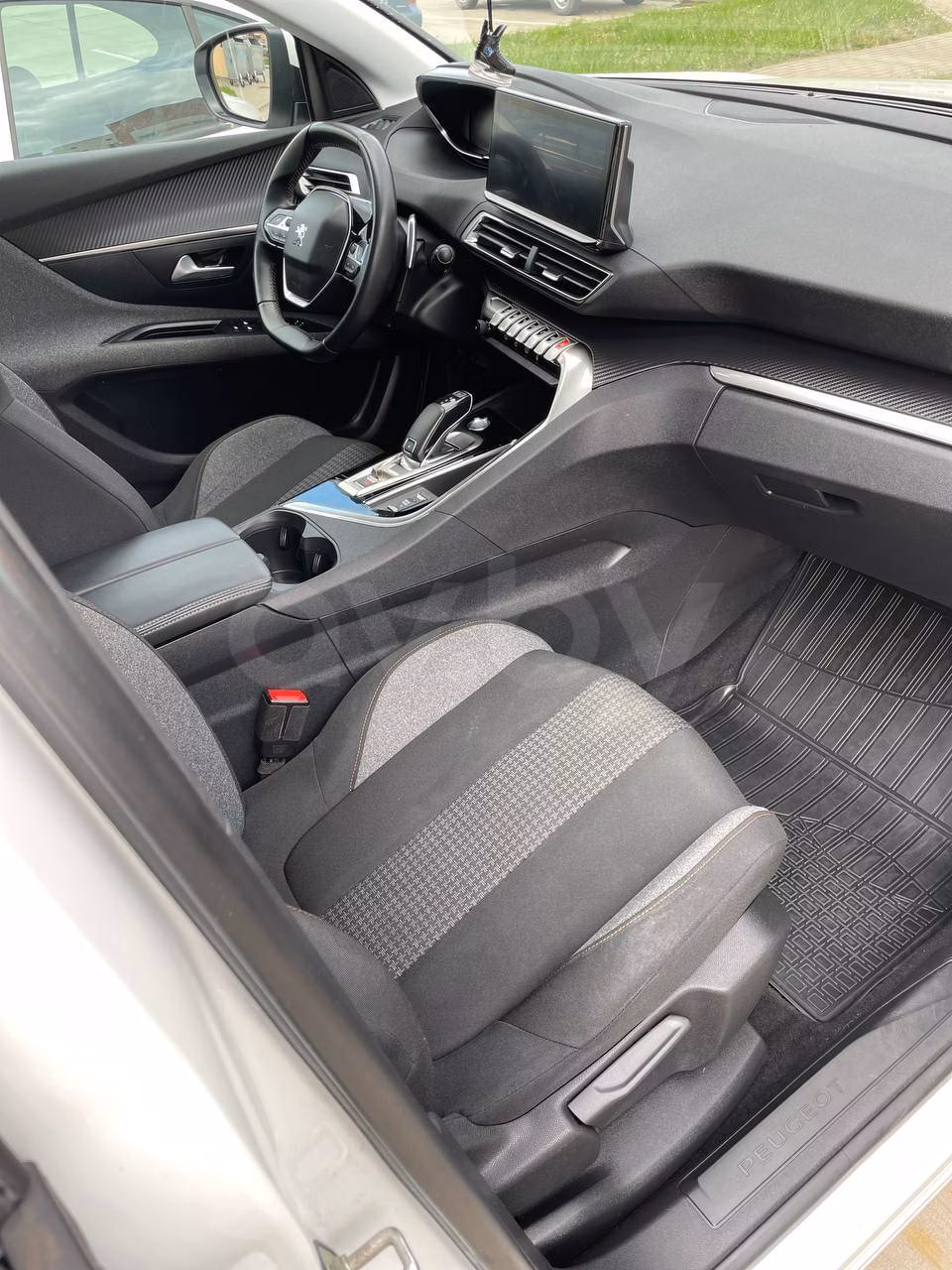 Peugeot 5008 фото 7