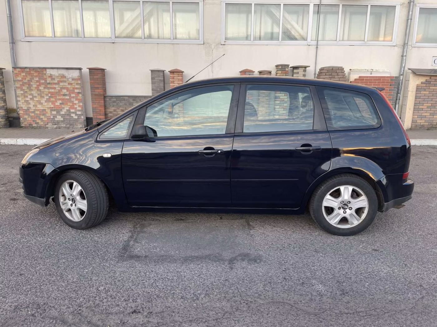 Ford C-MAX фото 8