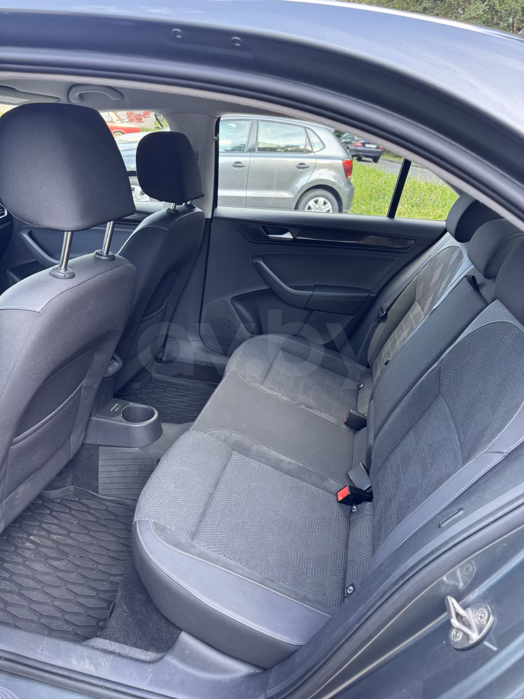 Volkswagen Polo Sedan фото 8
