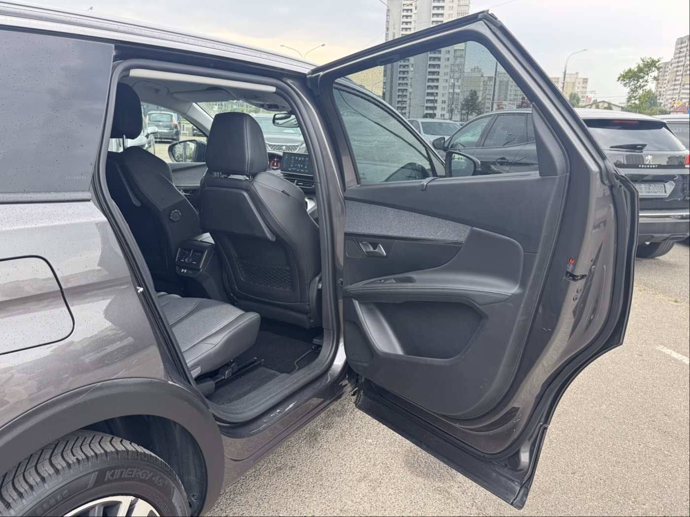 Peugeot 5008 фото 11