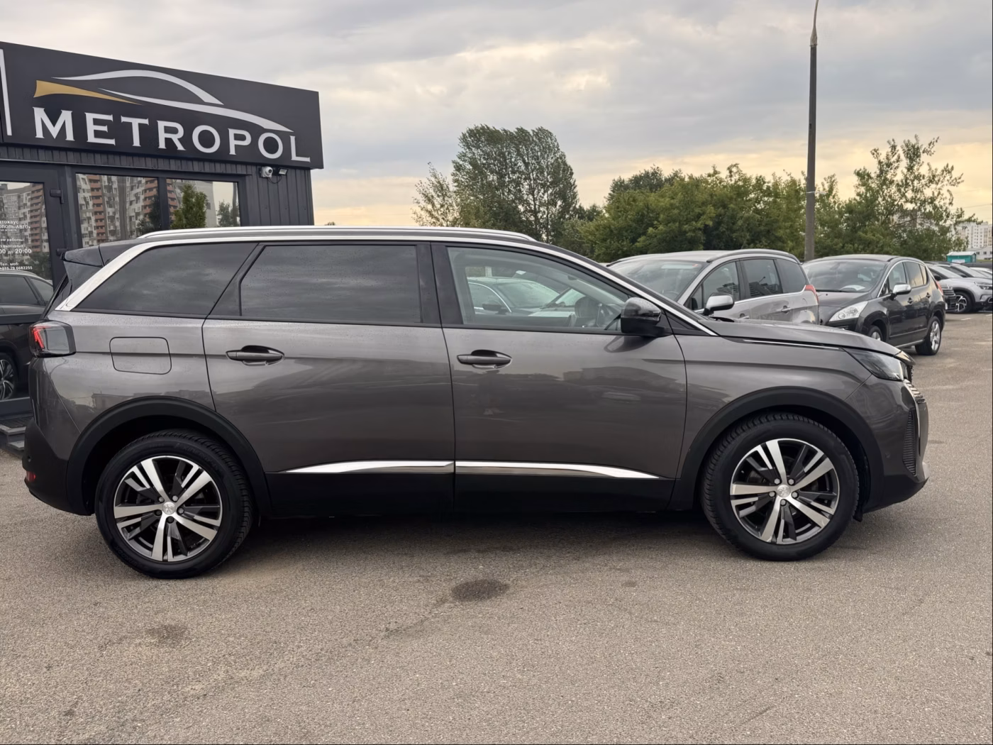 Peugeot 5008 фото 8