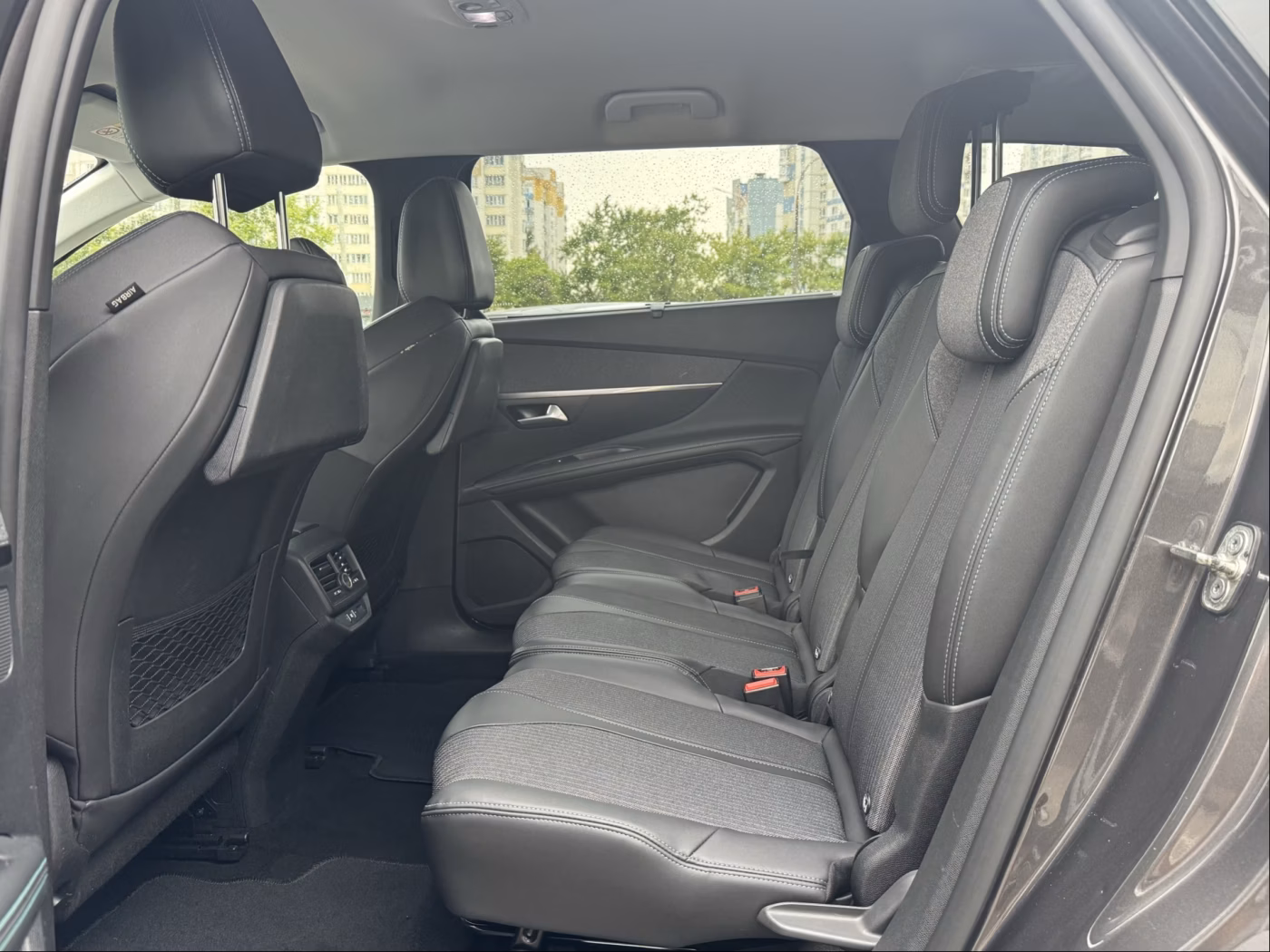 Peugeot 5008 фото 12