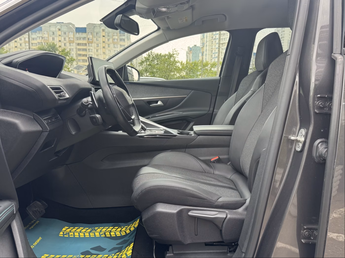 Peugeot 5008 фото 10