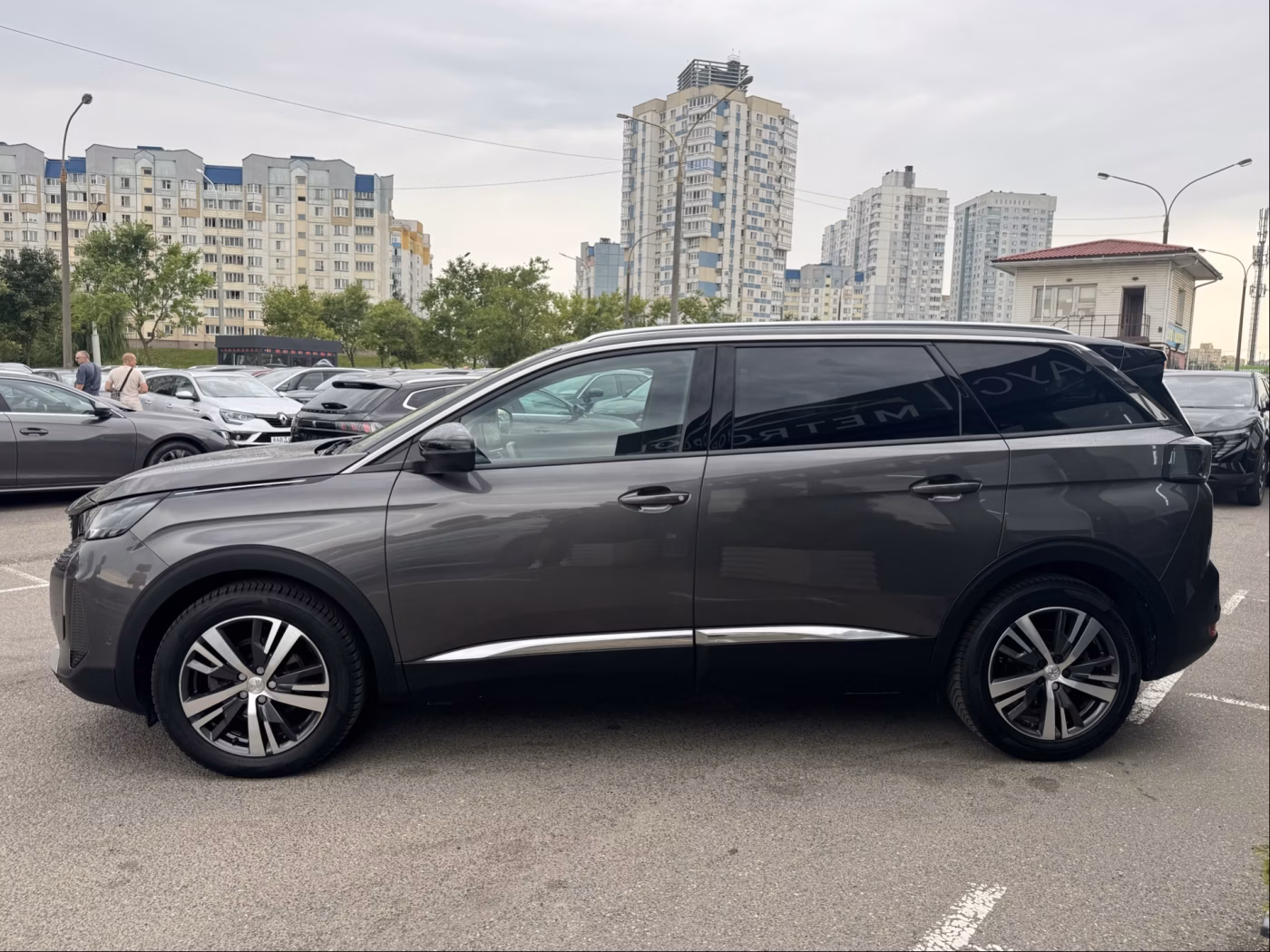 Peugeot 5008 фото 4