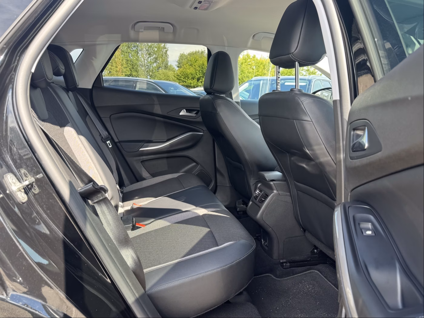 Opel Grandland X фото 16