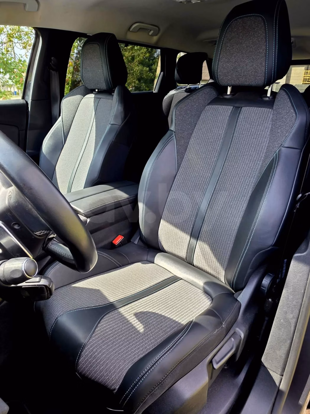 Peugeot 5008 фото 16