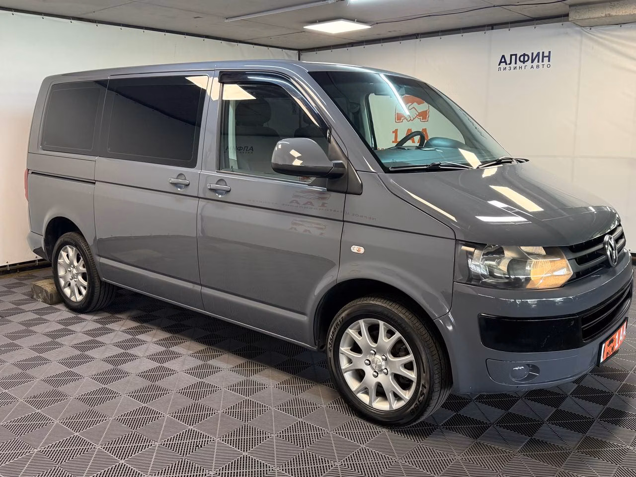 Volkswagen Caravelle фото 4