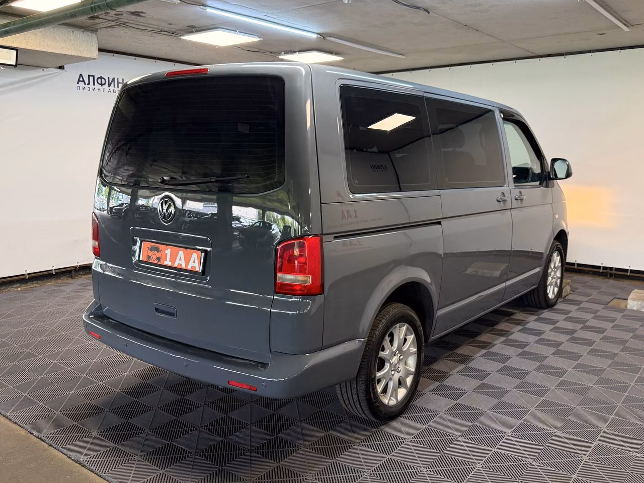 Volkswagen Caravelle фото 6