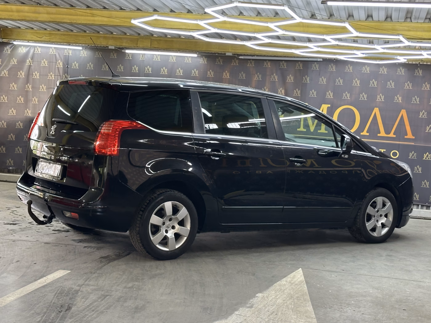 Peugeot 5008 фото 9