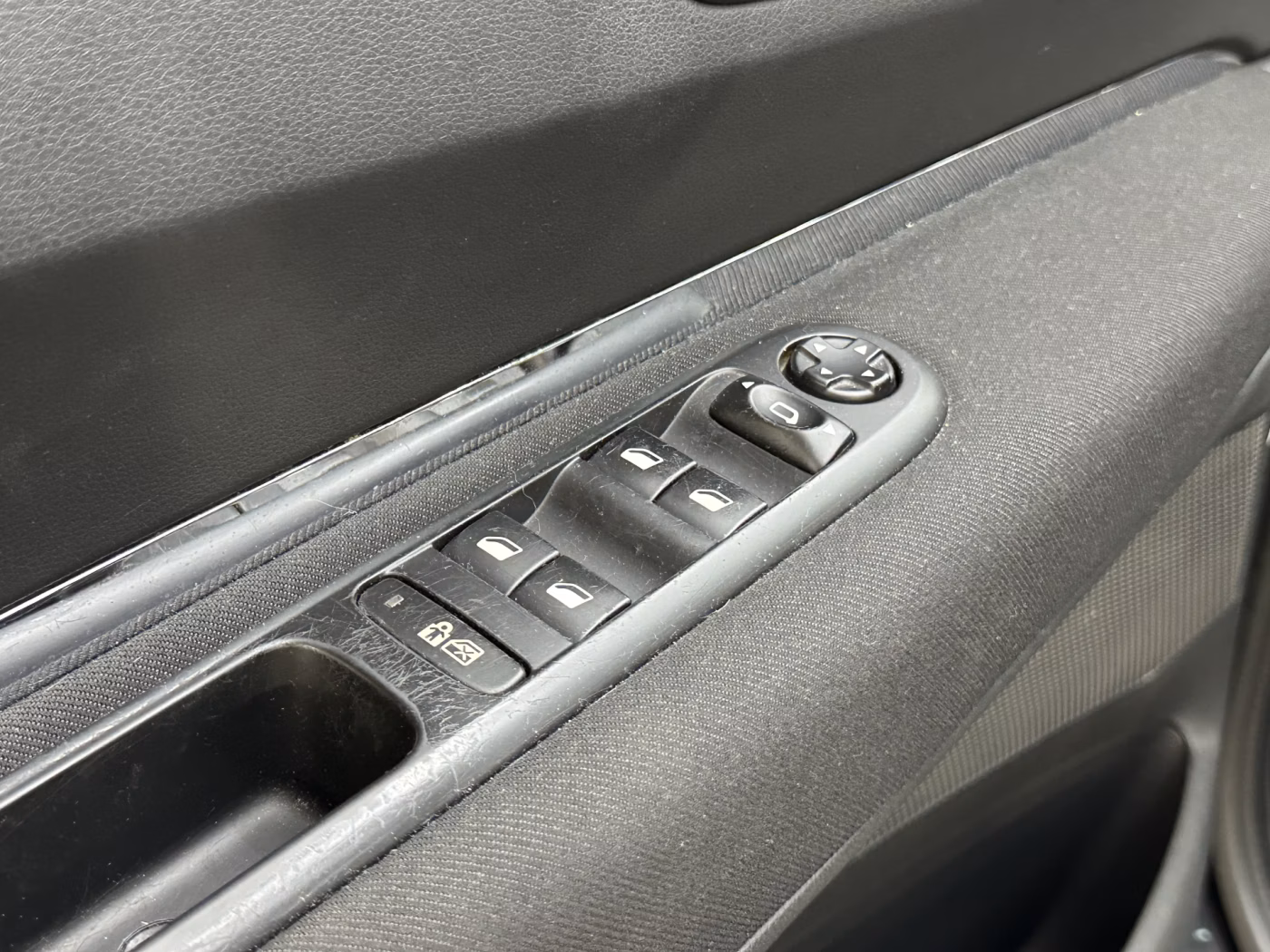 Peugeot 5008 фото 18
