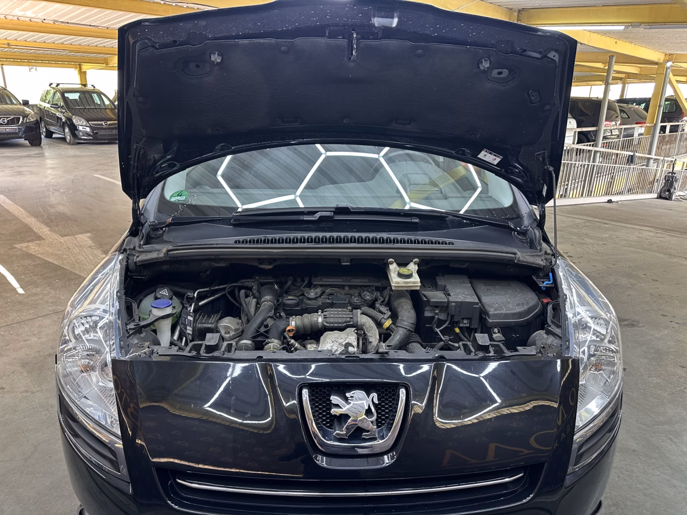Peugeot 5008 фото 30