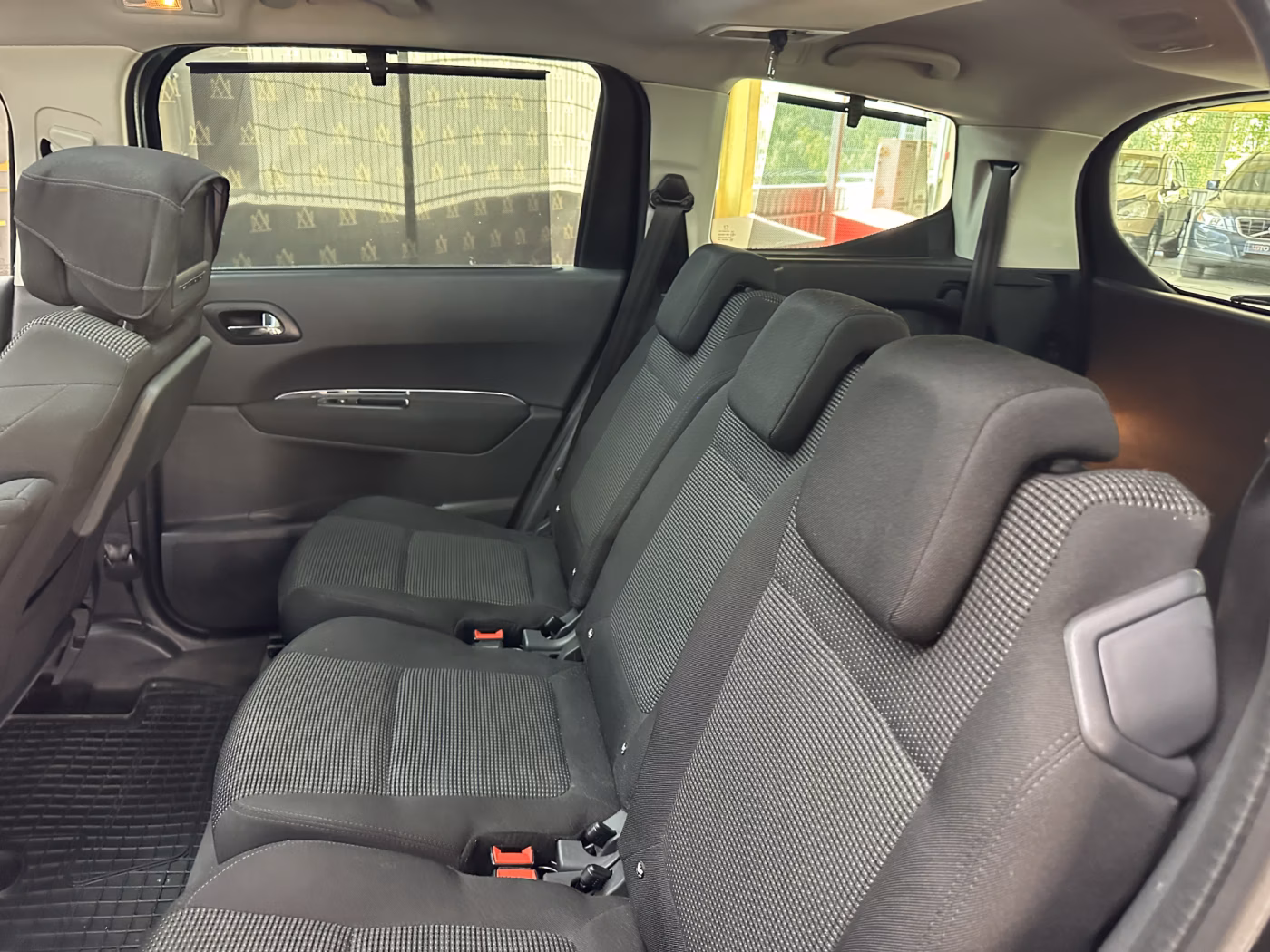 Peugeot 5008 фото 27