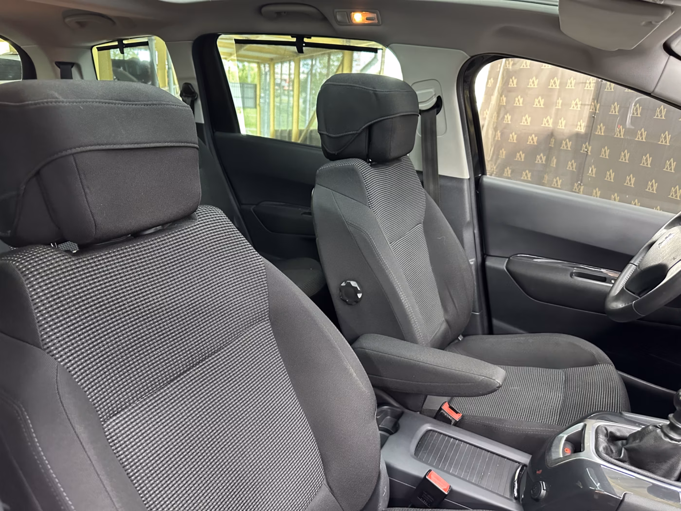 Peugeot 5008 фото 22