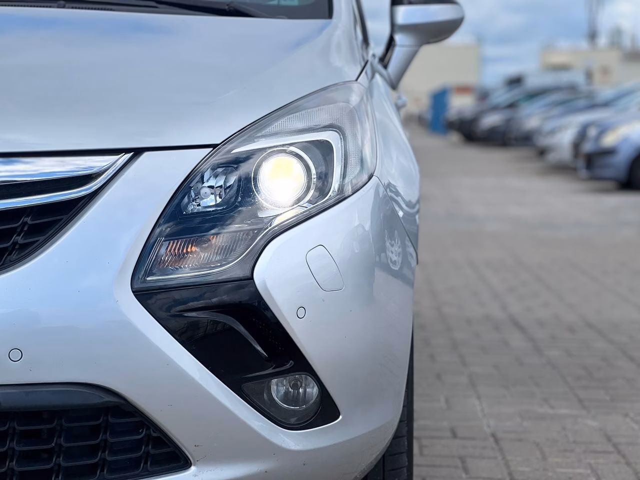 Opel Zafira фото 9