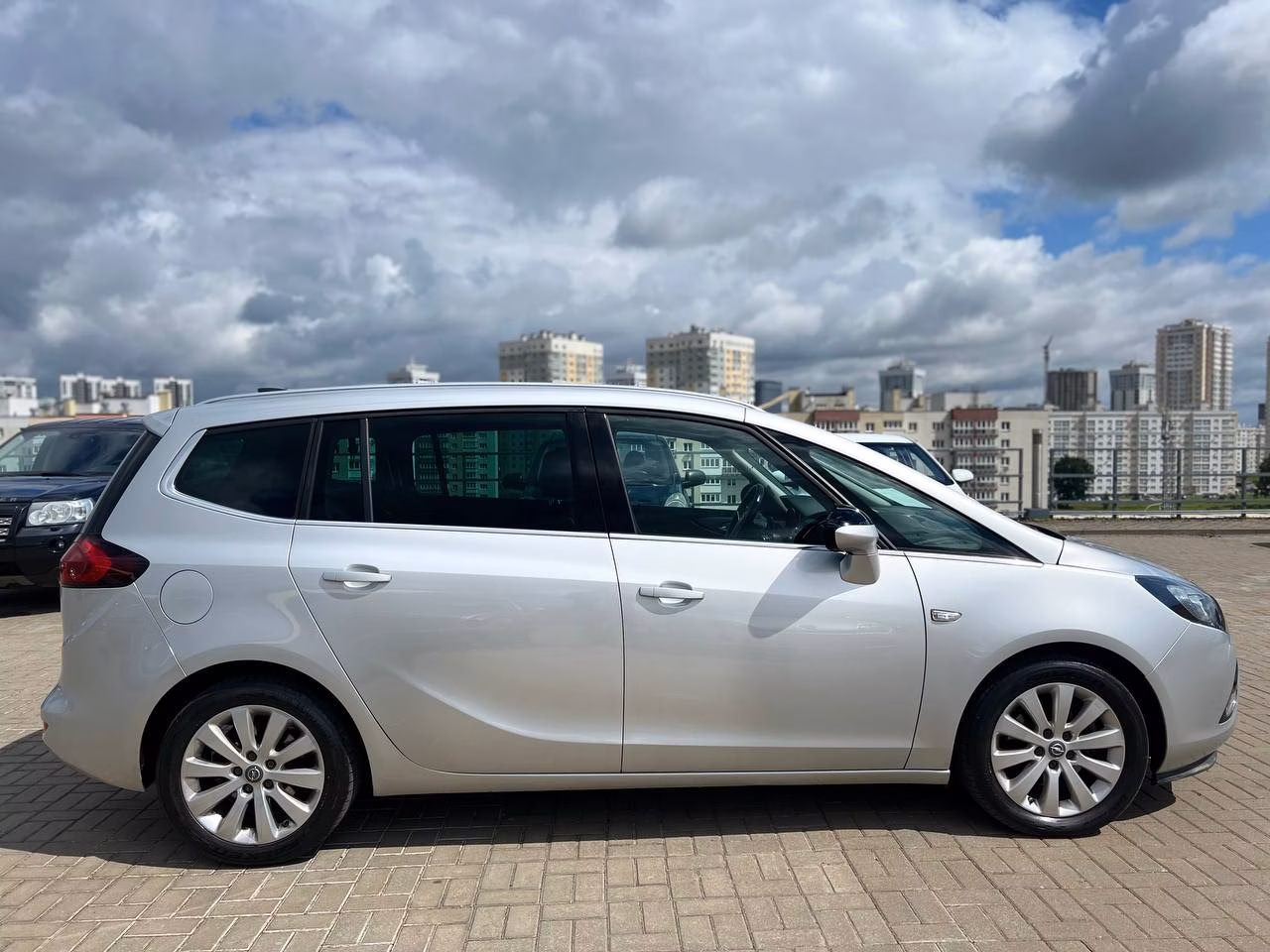 Opel Zafira фото 4