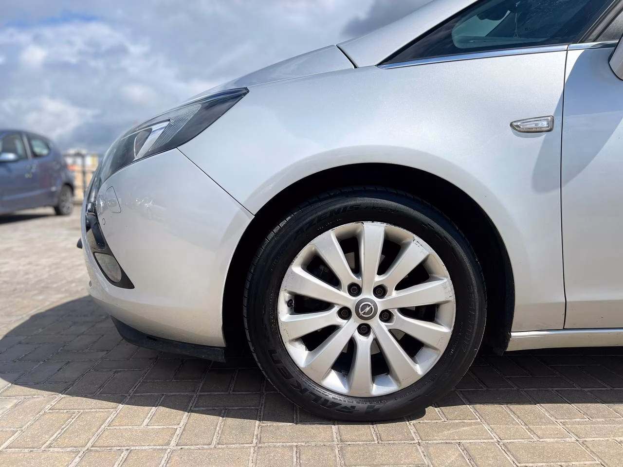 Opel Zafira фото 6