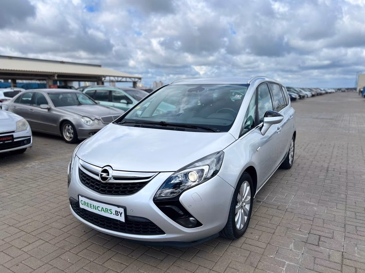 Opel Zafira фото 12