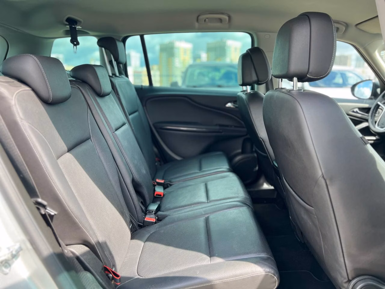 Opel Zafira фото 22