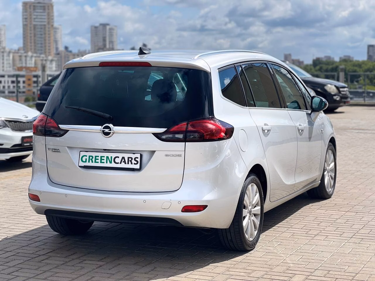 Opel Zafira фото 7