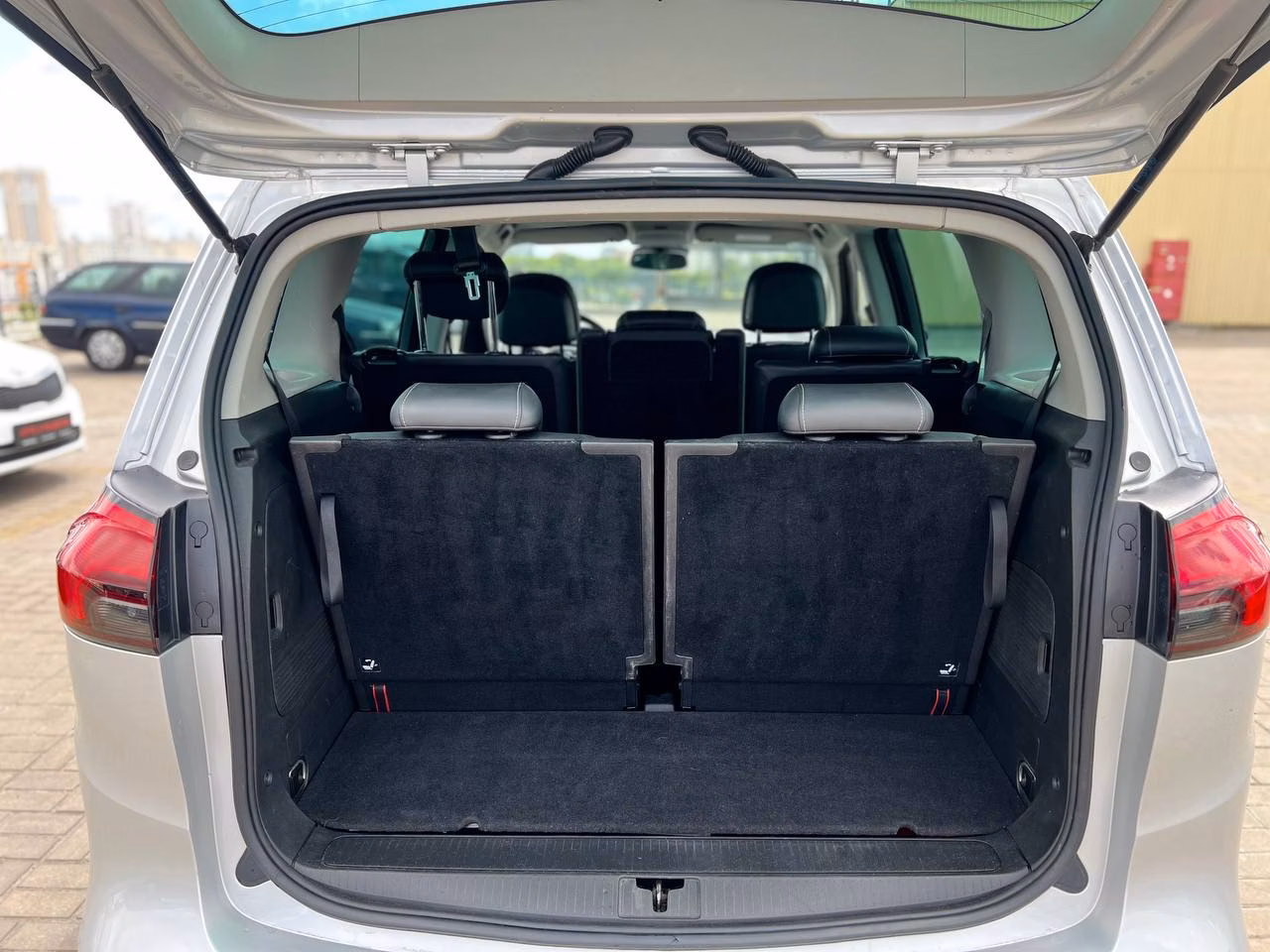 Opel Zafira фото 24