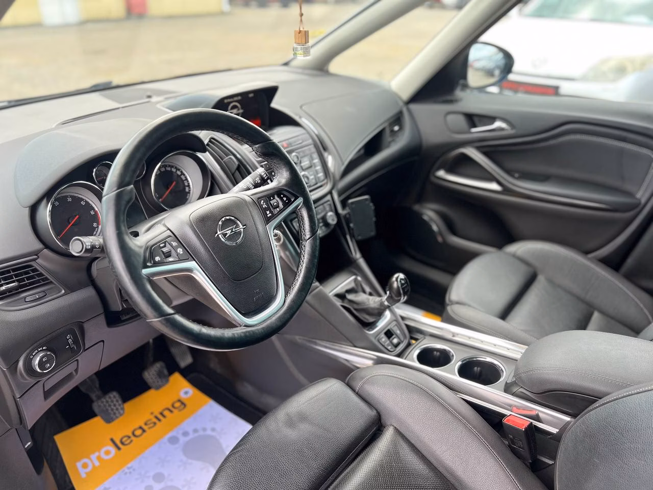 Opel Zafira фото 13