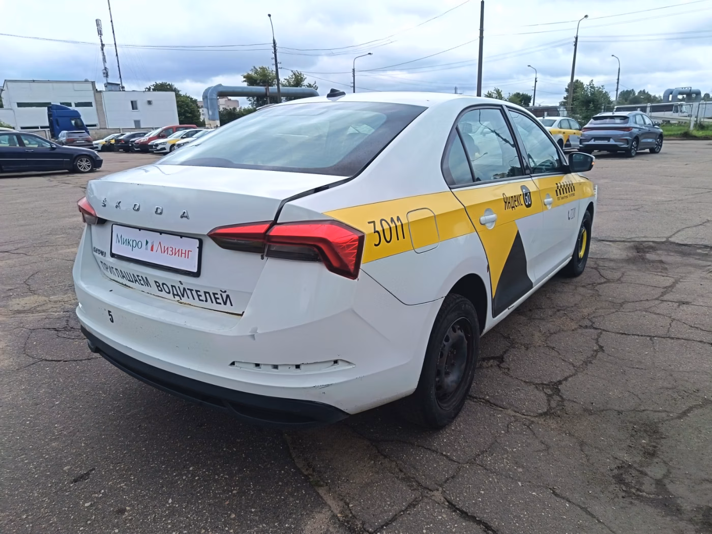 Skoda Rapid фото 8