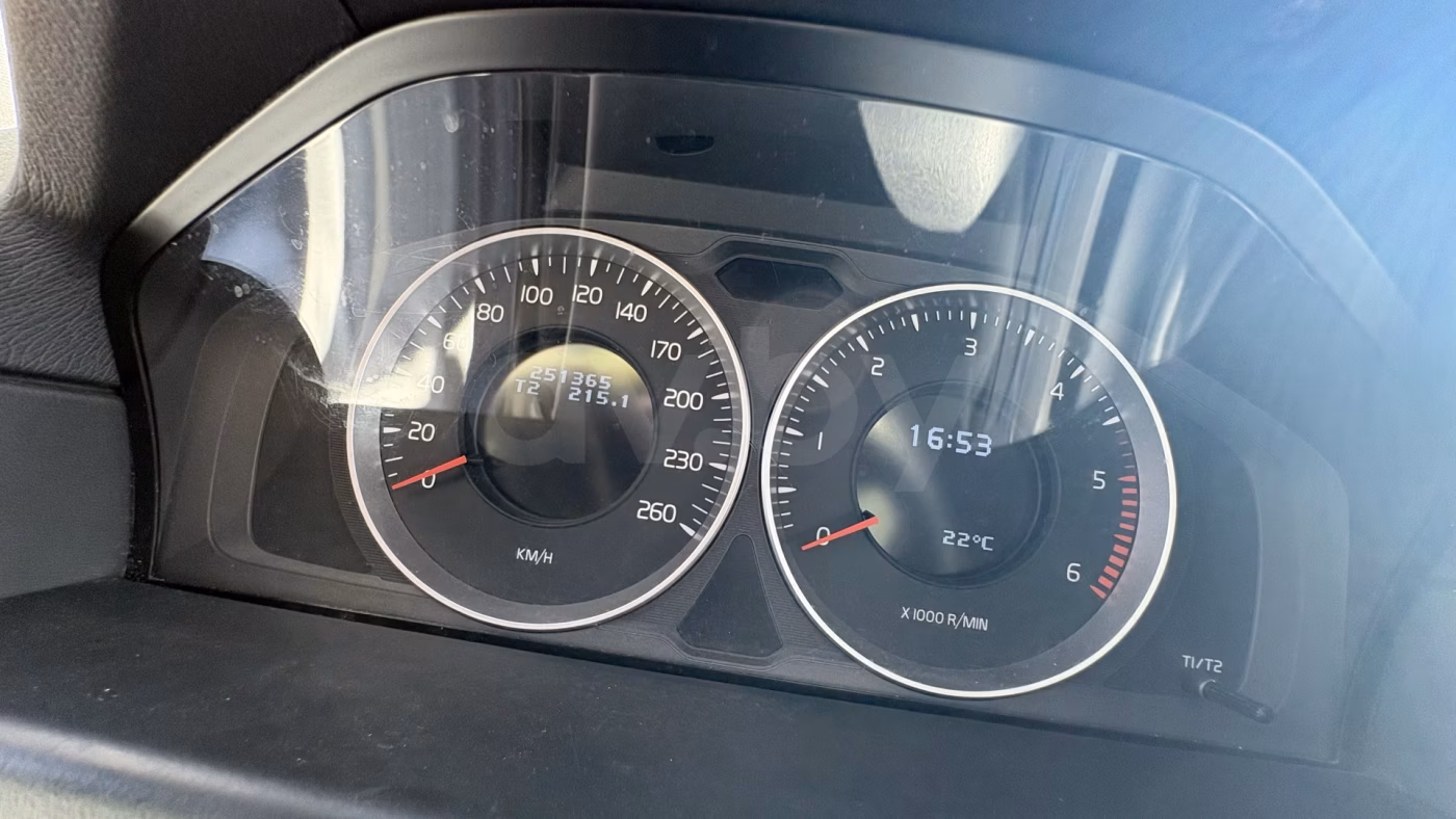 Volvo V70 фото 4