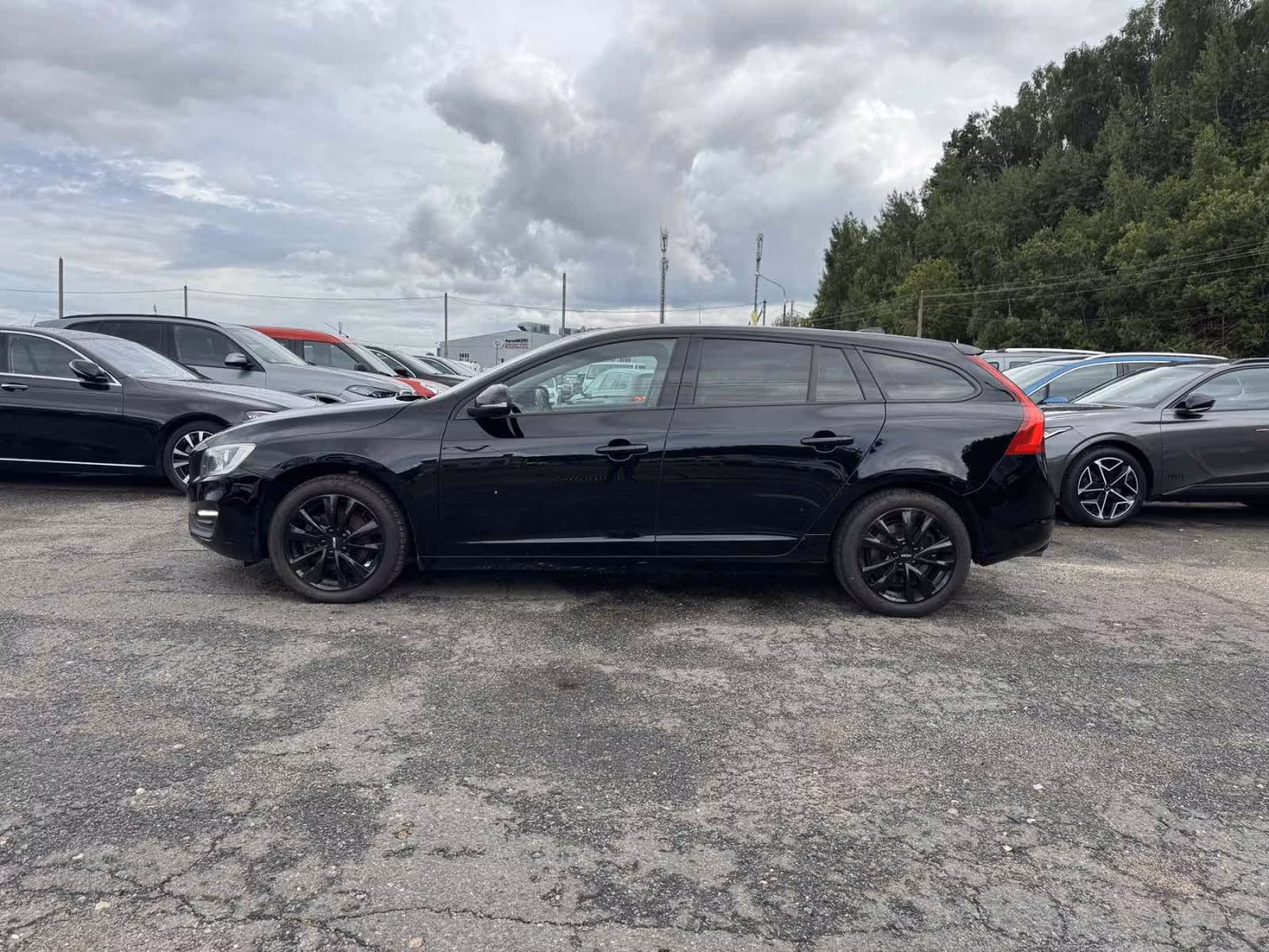 Volvo V60 фото 8