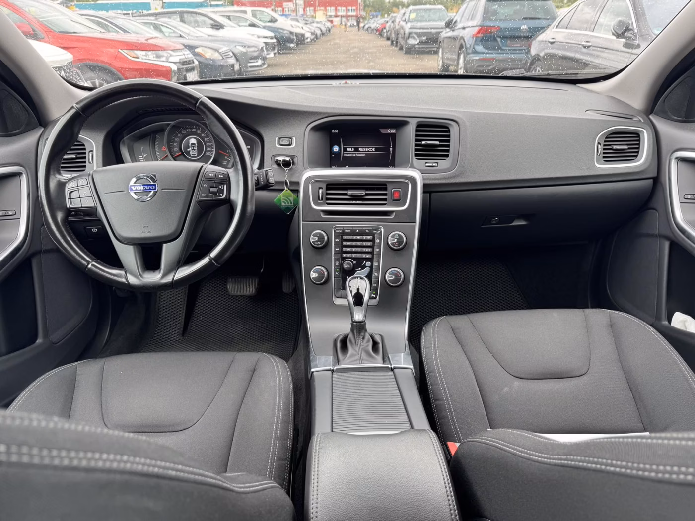 Volvo V60 фото 11