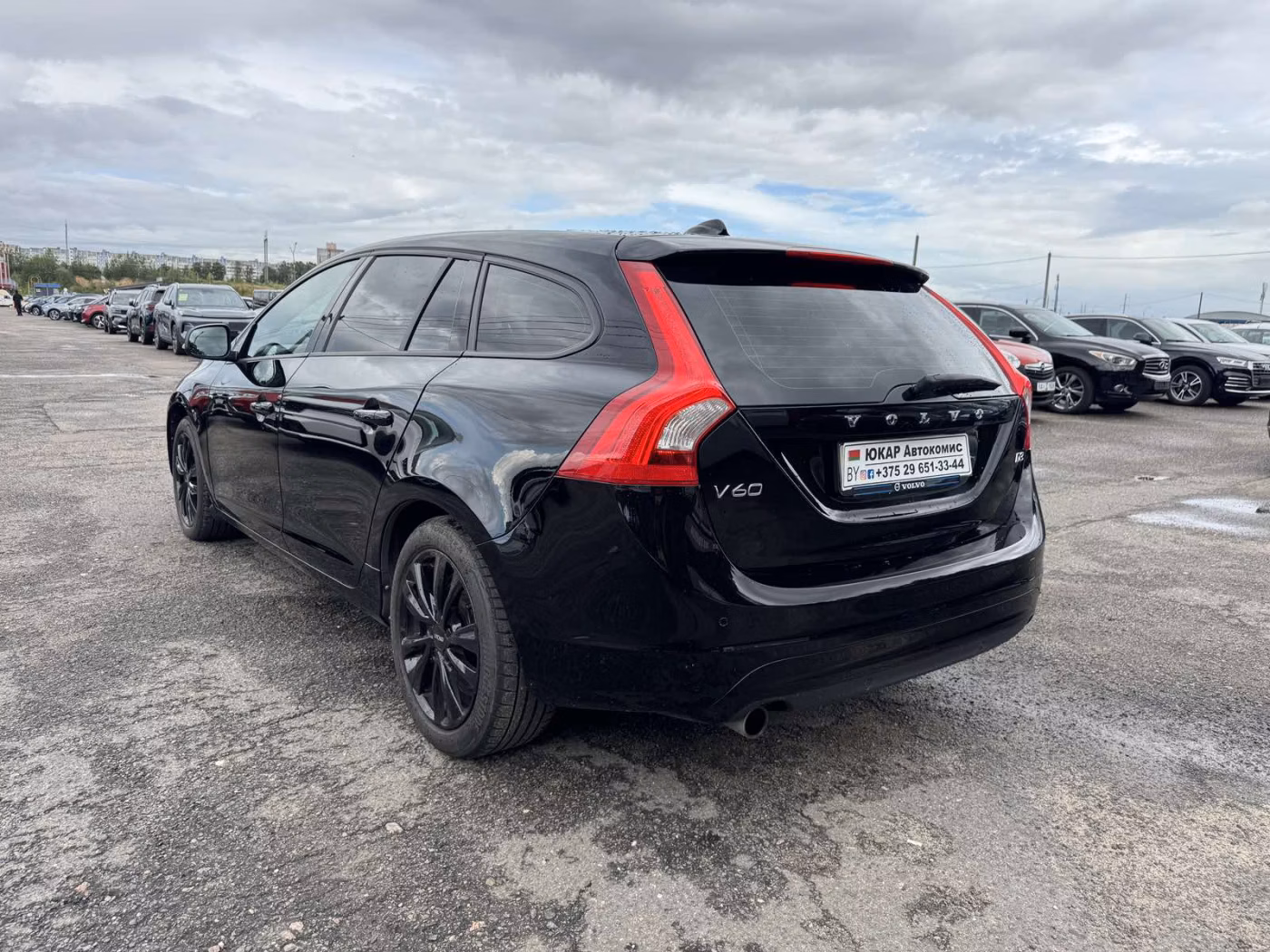 Volvo V60 фото 7