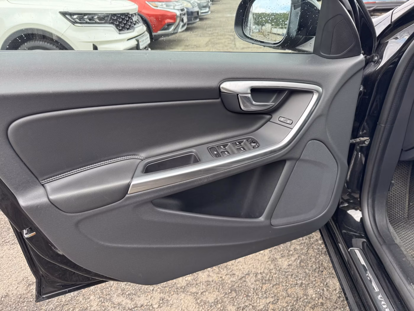 Volvo V60 фото 12