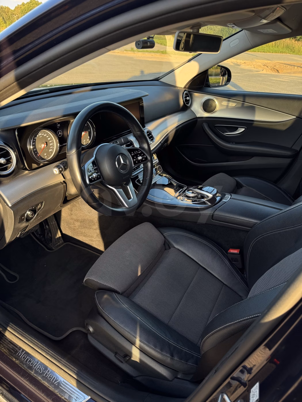 Mercedes-Benz E-Класс фото 5