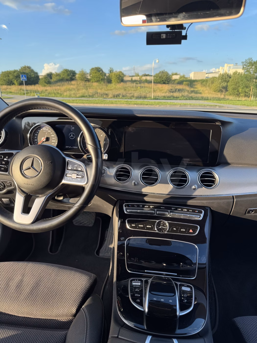 Mercedes-Benz E-Класс фото 9