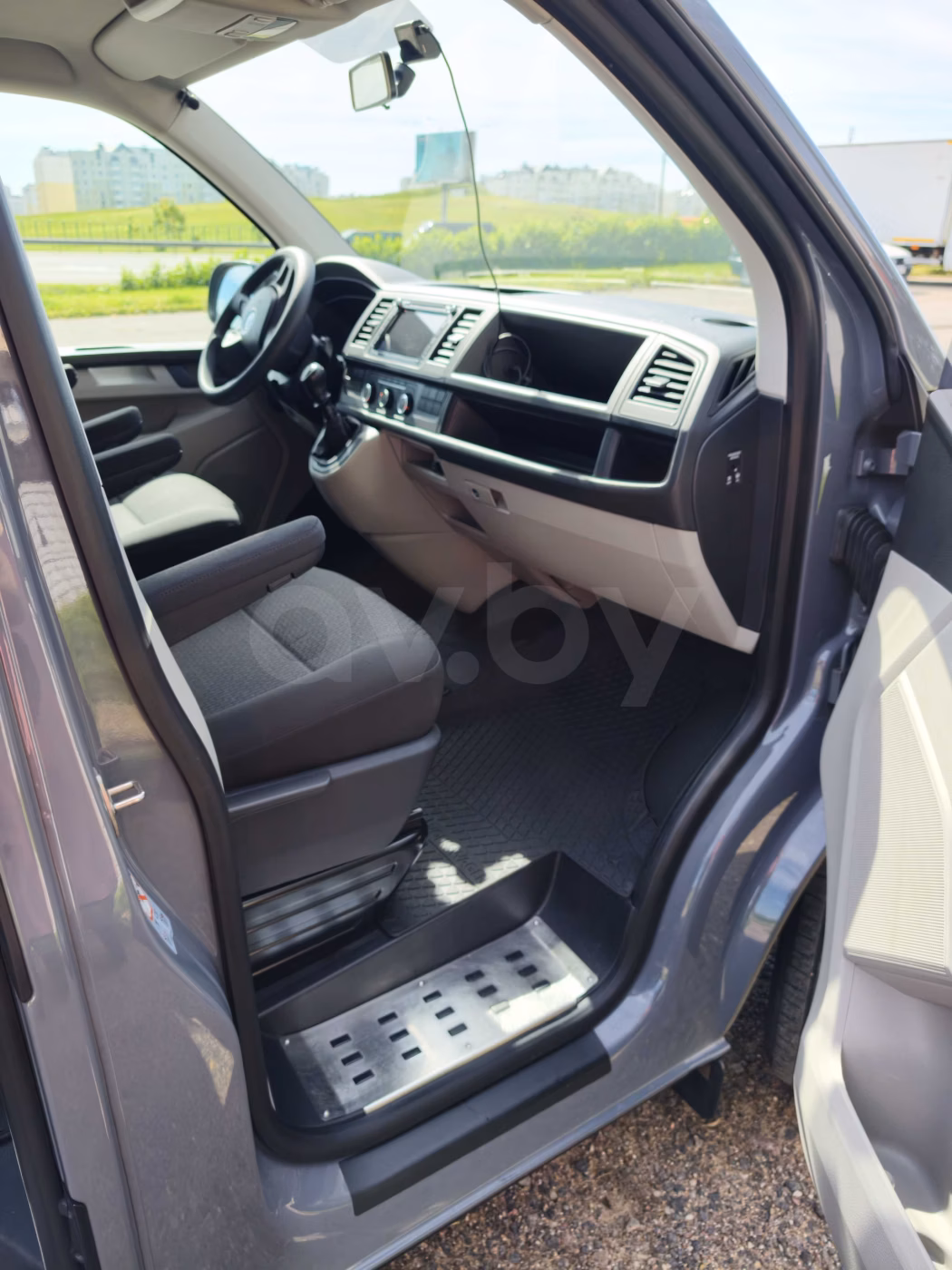 Volkswagen Caravelle фото 10