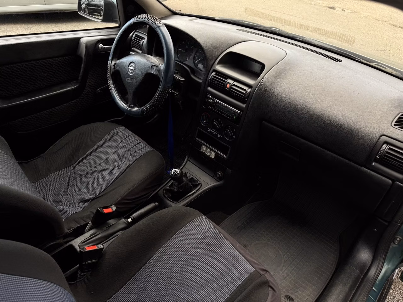 Opel Astra фото 8