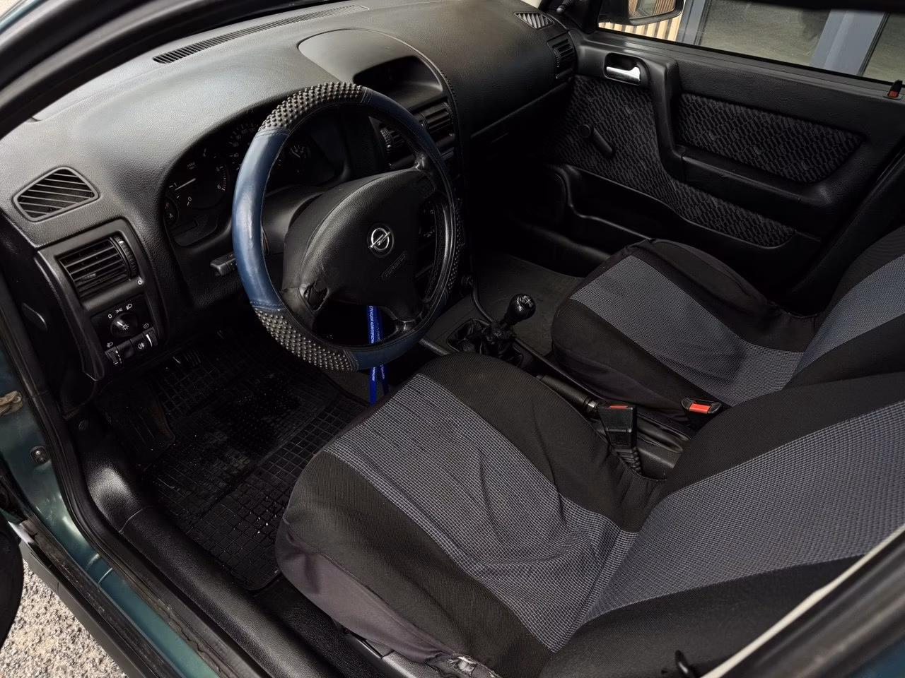 Opel Astra фото 6