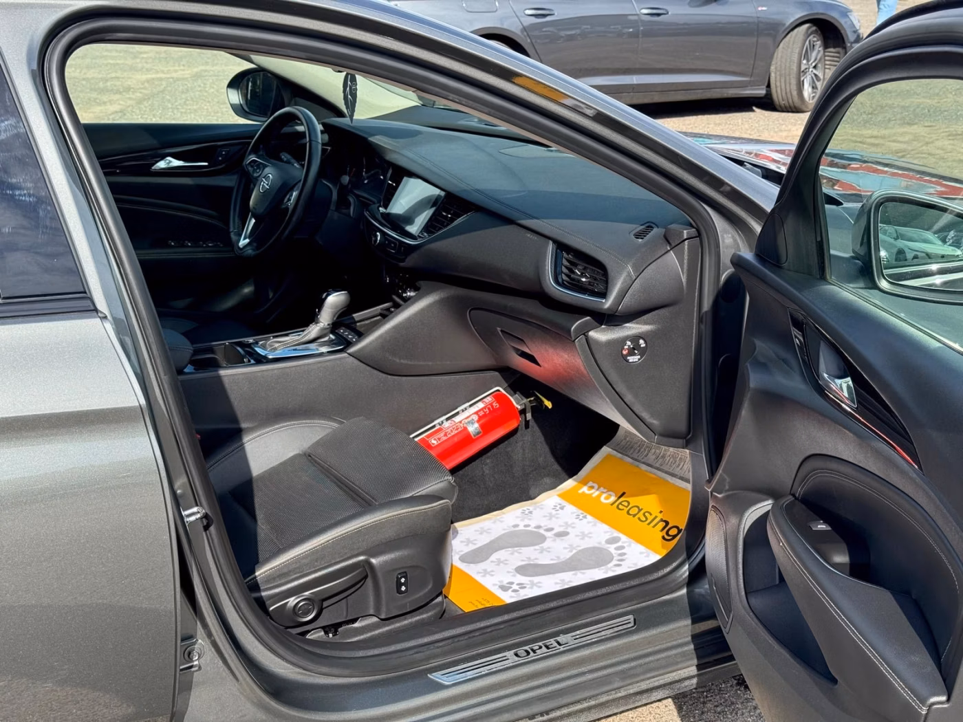 Opel Insignia фото 9