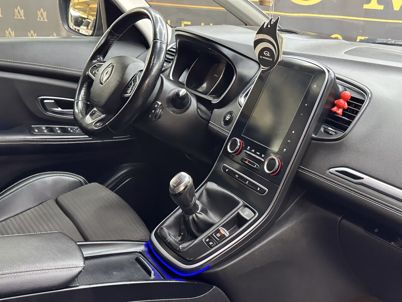 Renault Grand Scenic фото 11