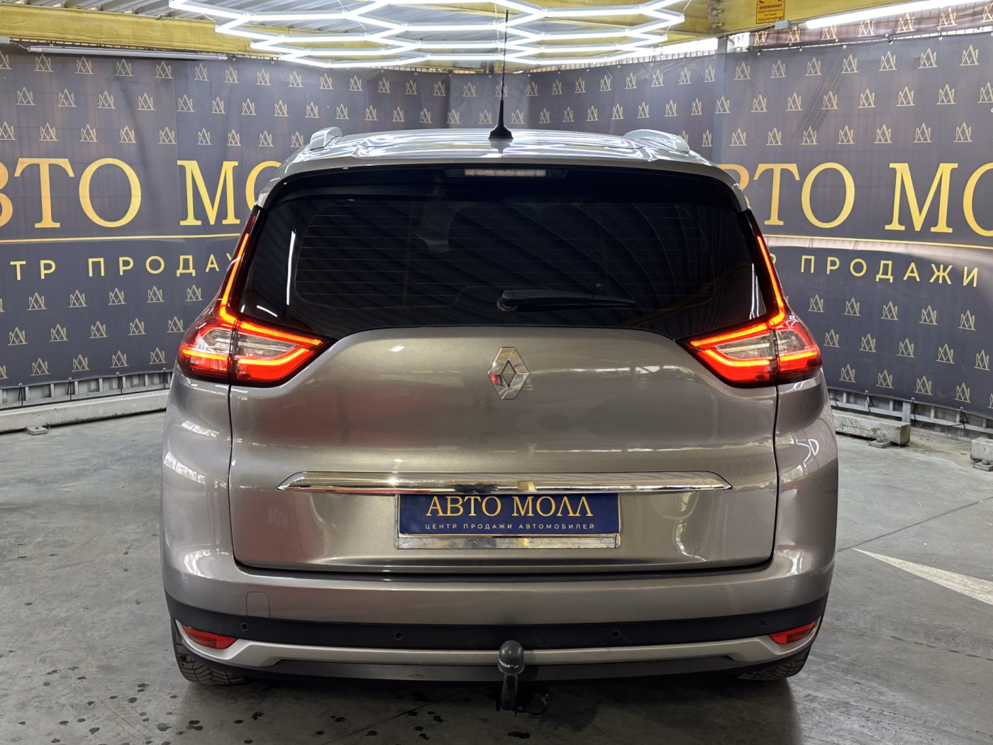 Renault Grand Scenic фото 8