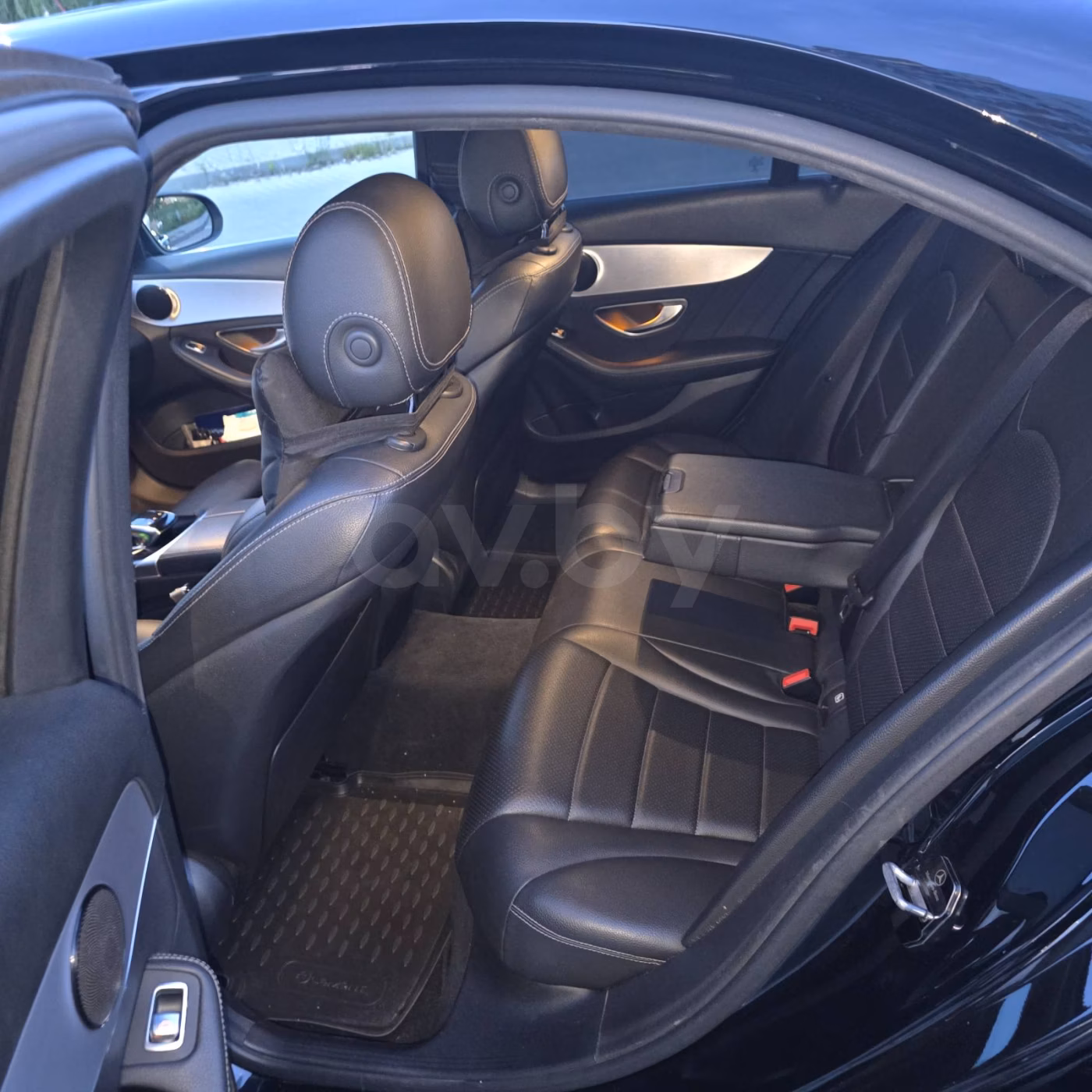 Mercedes-Benz C-Класс фото 10