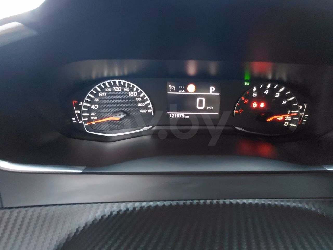 Peugeot 2008 фото 12