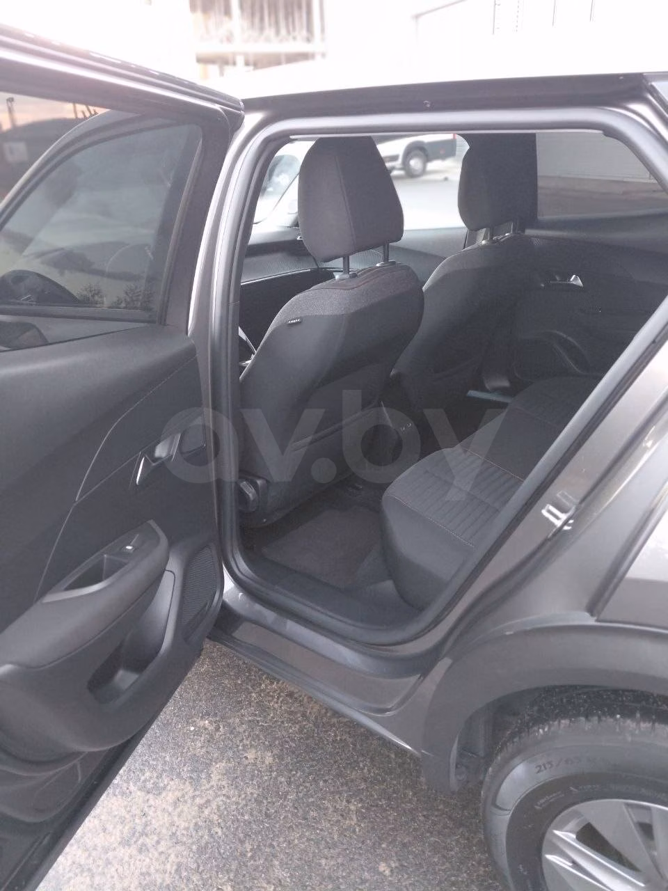 Peugeot 2008 фото 10