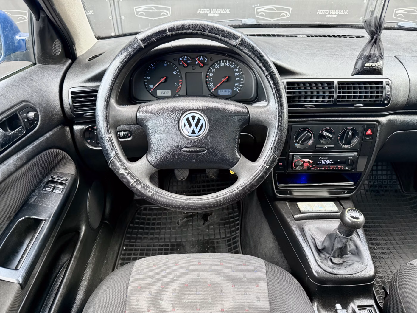 Volkswagen Passat фото 19