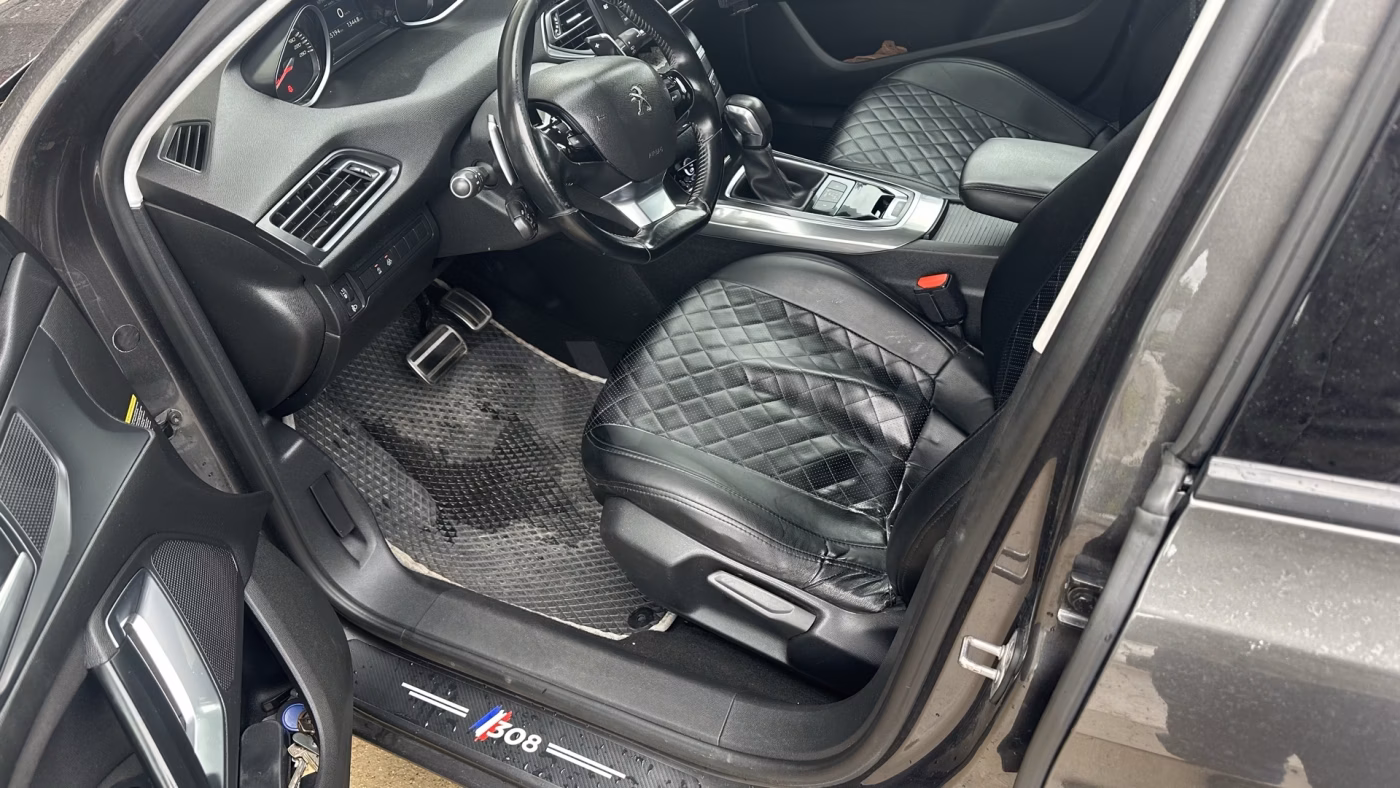 Peugeot 308 фото 6