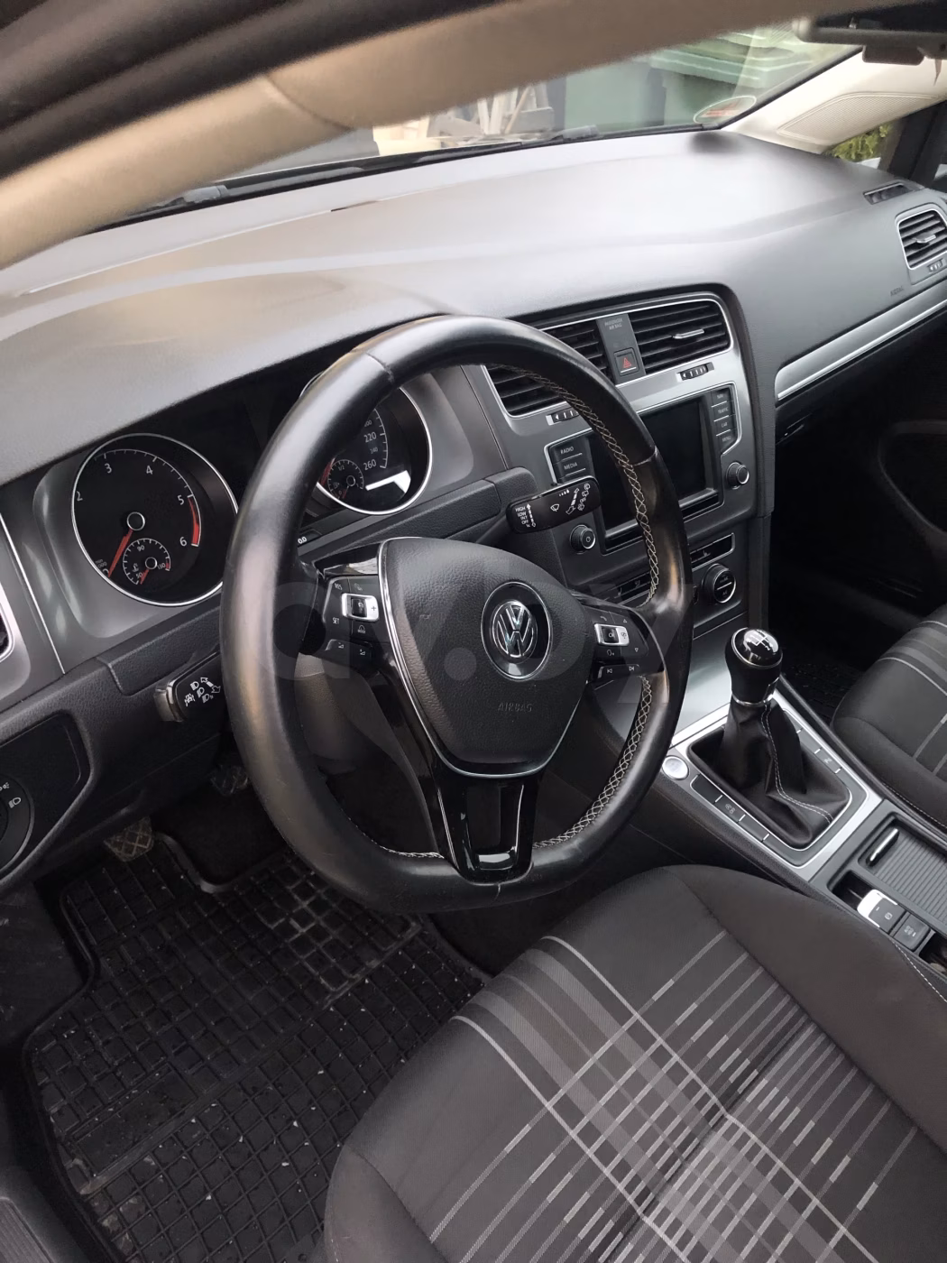 Volkswagen Golf фото 11