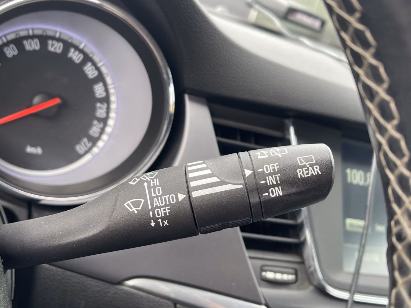 Opel Astra фото 24